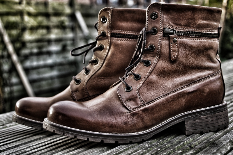 maroquinerie-SOLLIES PONT-min_winter-boots-3867775
